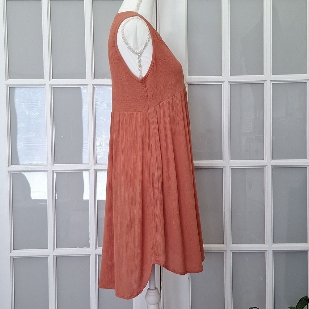 Knox Rose Sleeveless Smocked Button-Front Dress - Picture 6 of 14
